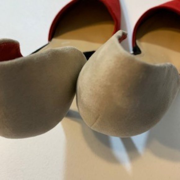 Chinese Laundry suede red beige two times heel women's Sz 8.5 - Picture 3 of 8